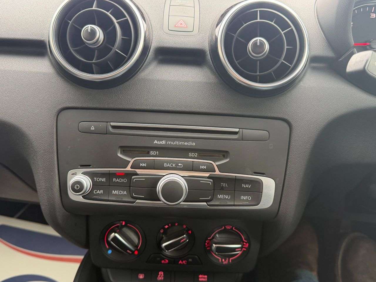 2016 AUDI A1 2016 AUDI A1