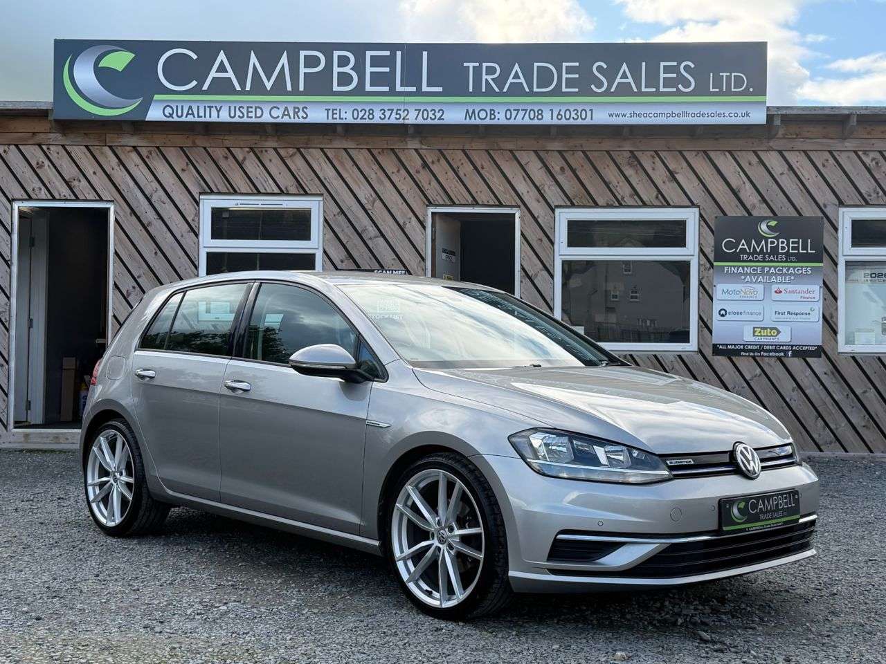 A 2018 VOLKSWAGEN GOLF 1.5 TSI EVO SE Nav Hatchback 5dr Petrol Manual Euro 6 (s/s) (130 ps) A 2018 VOLKSWAGEN GOLF 1.5 TSI EVO SE Nav Hatchback 5dr Petrol Manual Euro 6 (s/s) (130 ps)