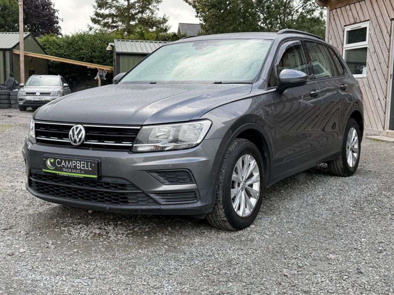 A 2017 VOLKSWAGEN TIGUAN 2.0 TDI S SUV 5dr Diesel Manual Euro 6 (s/s) (115 ps) A 2017 VOLKSWAGEN TIGUAN 2.0 TDI S SUV 5dr Diesel Manual Euro 6 (s/s) (115 ps)
