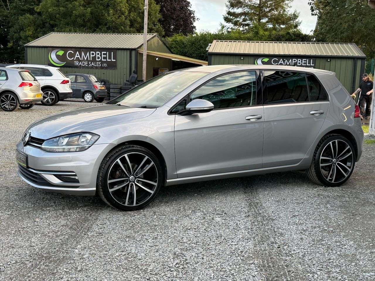 A 2019 VOLKSWAGEN GOLF 1.6 TDI Match Hatchback 5dr Diesel Manual Euro 6 (s/s) (115 ps) A 2019 VOLKSWAGEN GOLF 1.6 TDI Match Hatchback 5dr Diesel Manual Euro 6 (s/s) (115 ps)