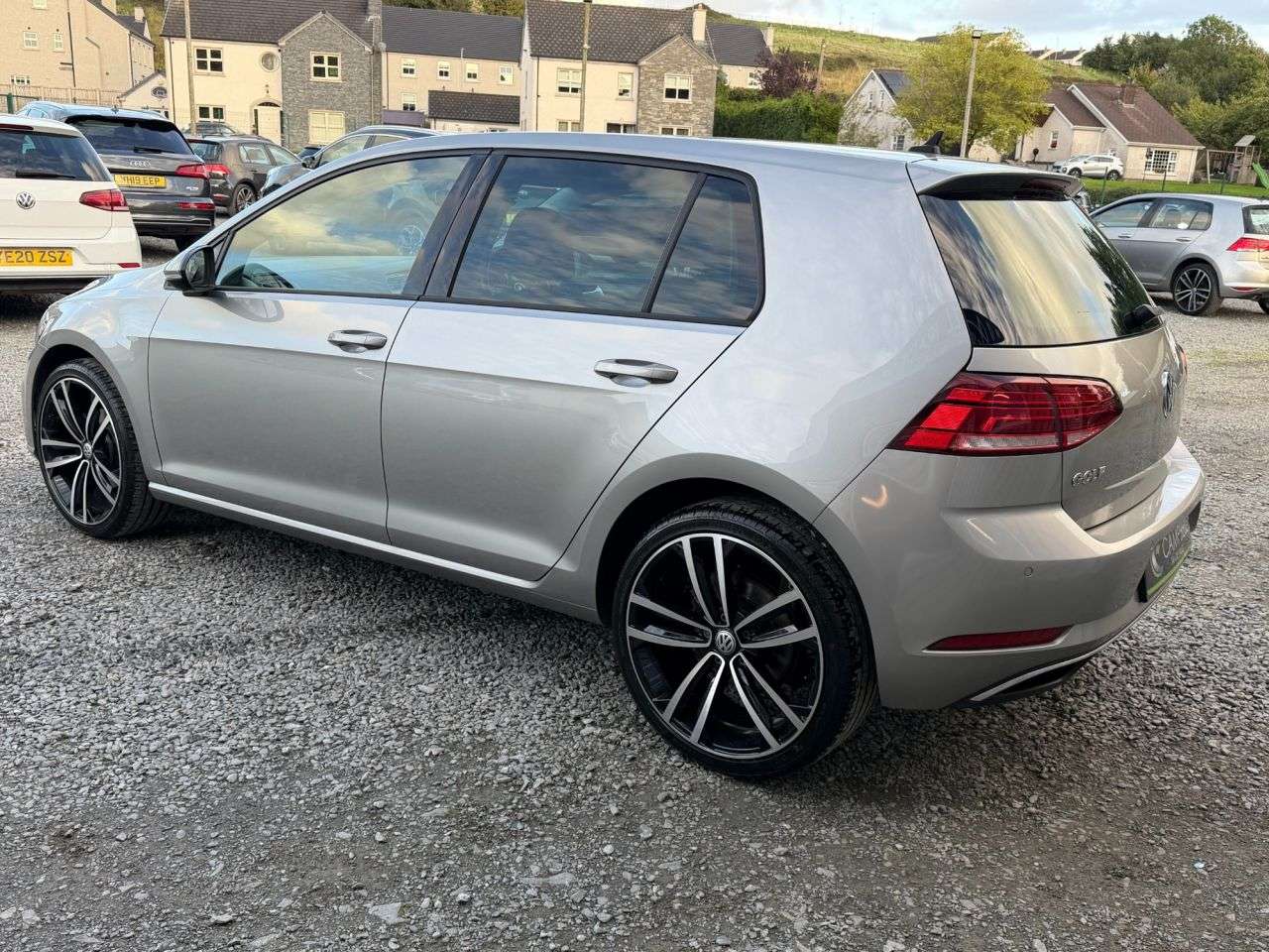 A 2019 VOLKSWAGEN GOLF 1.6 TDI Match Hatchback 5dr Diesel Manual Euro 6 (s/s) (115 ps) A 2019 VOLKSWAGEN GOLF 1.6 TDI Match Hatchback 5dr Diesel Manual Euro 6 (s/s) (115 ps)