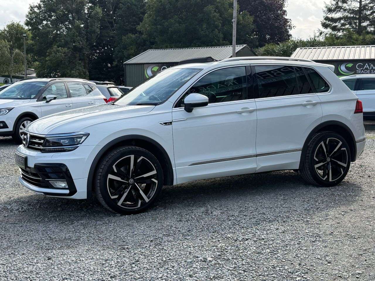 A 2017 VOLKSWAGEN TIGUAN 2.0 TDI R-Line SUV 5dr Diesel Manual Euro 6 (s/s) (150 ps) A 2017 VOLKSWAGEN TIGUAN 2.0 TDI R-Line SUV 5dr Diesel Manual Euro 6 (s/s) (150 ps)