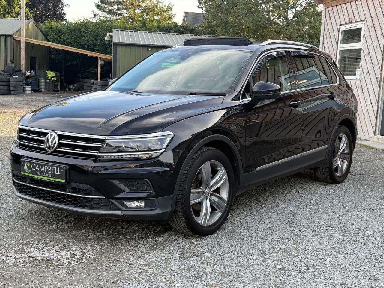 A 2018 VOLKSWAGEN TIGUAN 2.0 TDI SEL SUV 5dr Diesel Manual Euro 6 (s/s) (150 ps) A 2018 VOLKSWAGEN TIGUAN 2.0 TDI SEL SUV 5dr Diesel Manual Euro 6 (s/s) (150 ps)