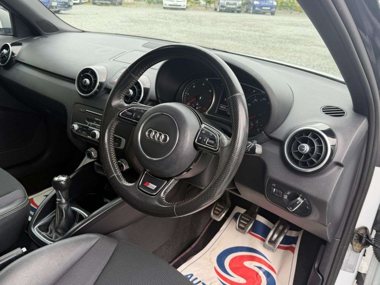 2016 AUDI A1 2016 AUDI A1