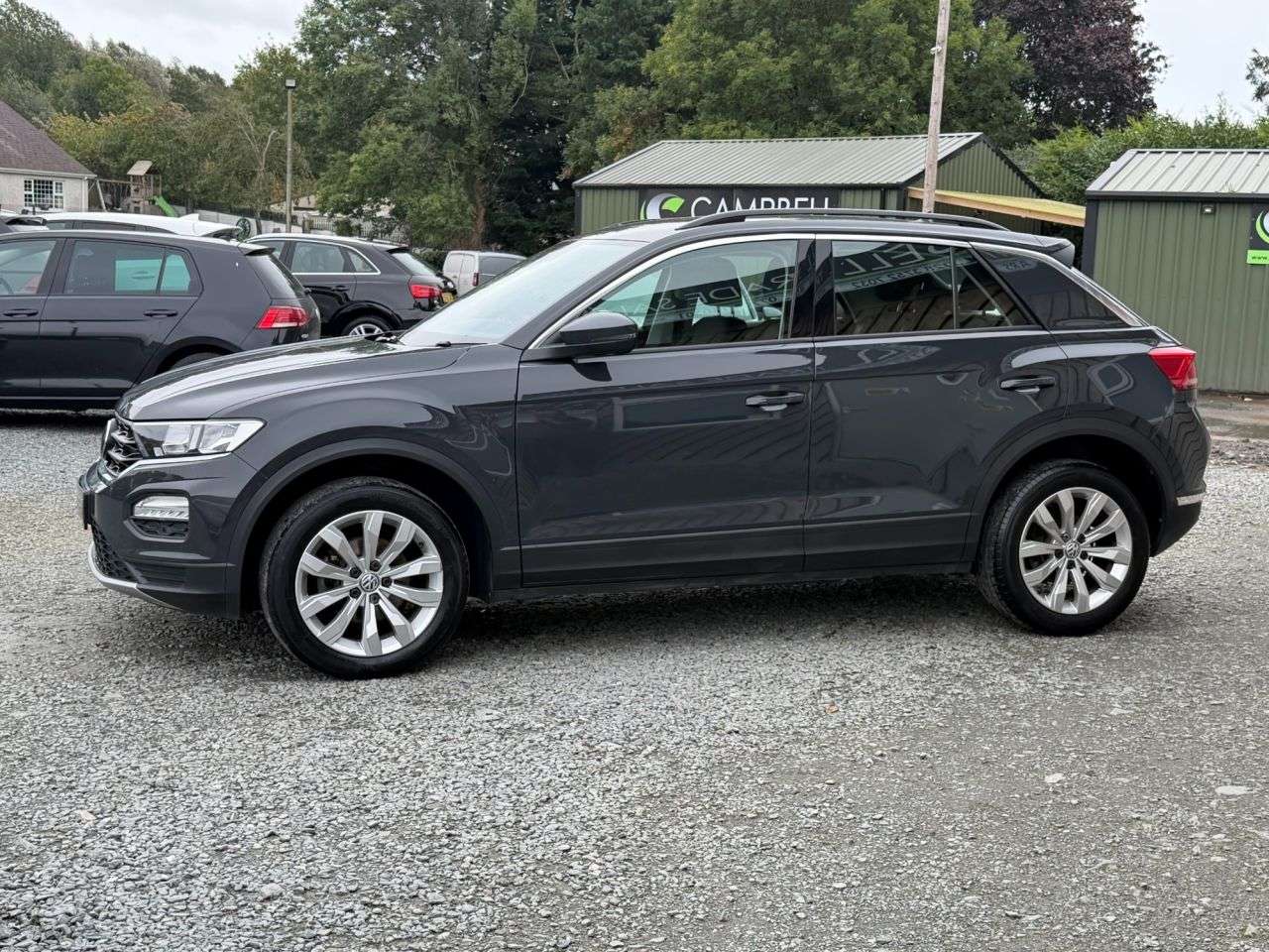 A 2019 VOLKSWAGEN T-ROC 1.6 TDI SE SUV 5dr Diesel Manual Euro 6 (s/s) (115 ps) A 2019 VOLKSWAGEN T-ROC 1.6 TDI SE SUV 5dr Diesel Manual Euro 6 (s/s) (115 ps)