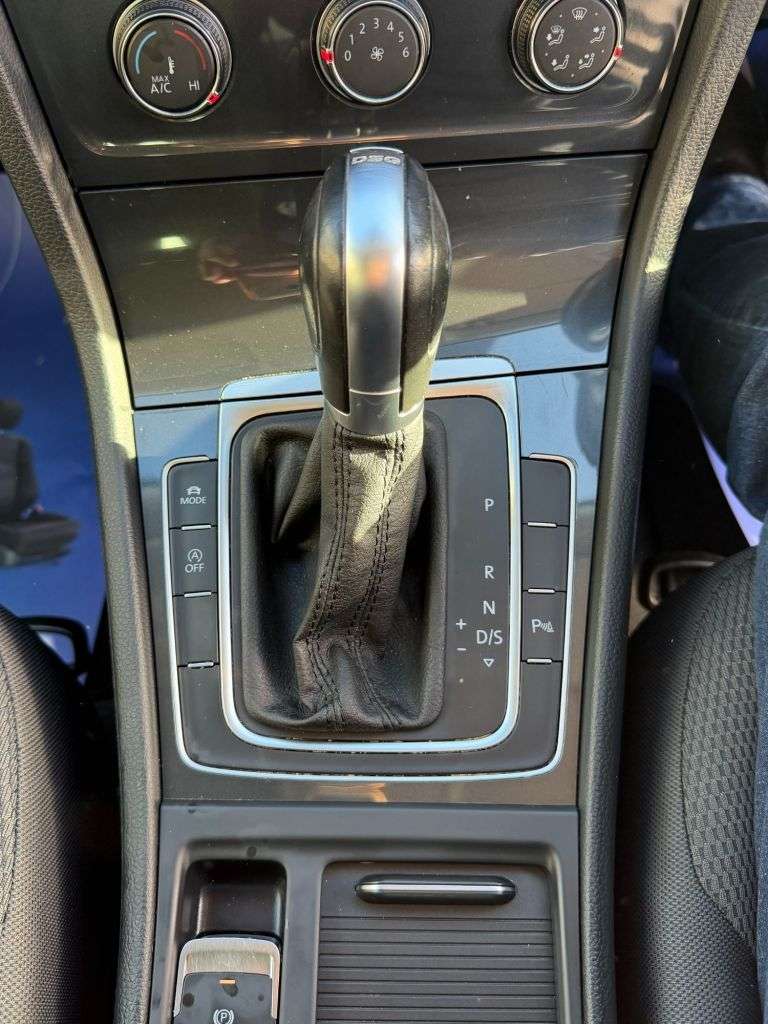 2019 VOLKSWAGEN GOLF 2019 VOLKSWAGEN GOLF
