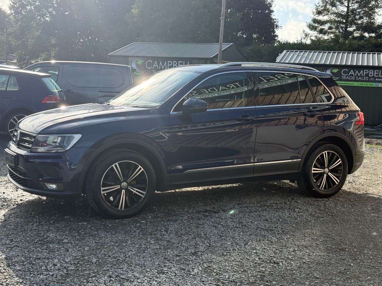 A 2017 VOLKSWAGEN TIGUAN 2.0 TDI SE Navigation SUV 5dr Diesel Manual Euro 6 (s/s) (150 ps) A 2017 VOLKSWAGEN TIGUAN 2.0 TDI SE Navigation SUV 5dr Diesel Manual Euro 6 (s/s) (150 ps)