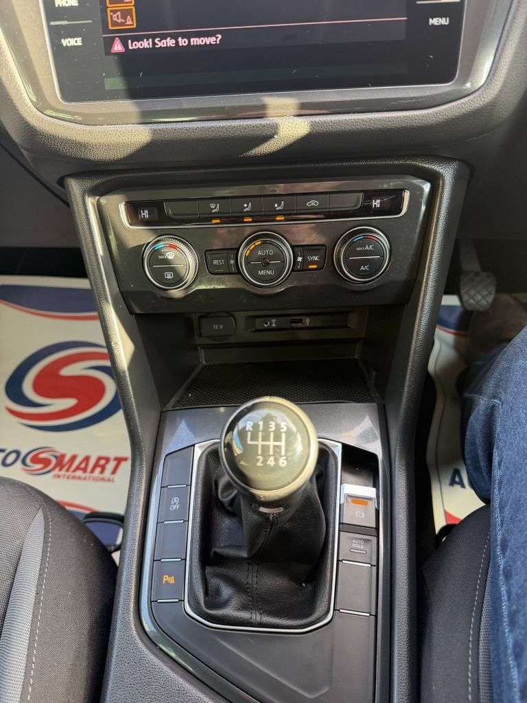 2017 VOLKSWAGEN TIGUAN 2017 VOLKSWAGEN TIGUAN