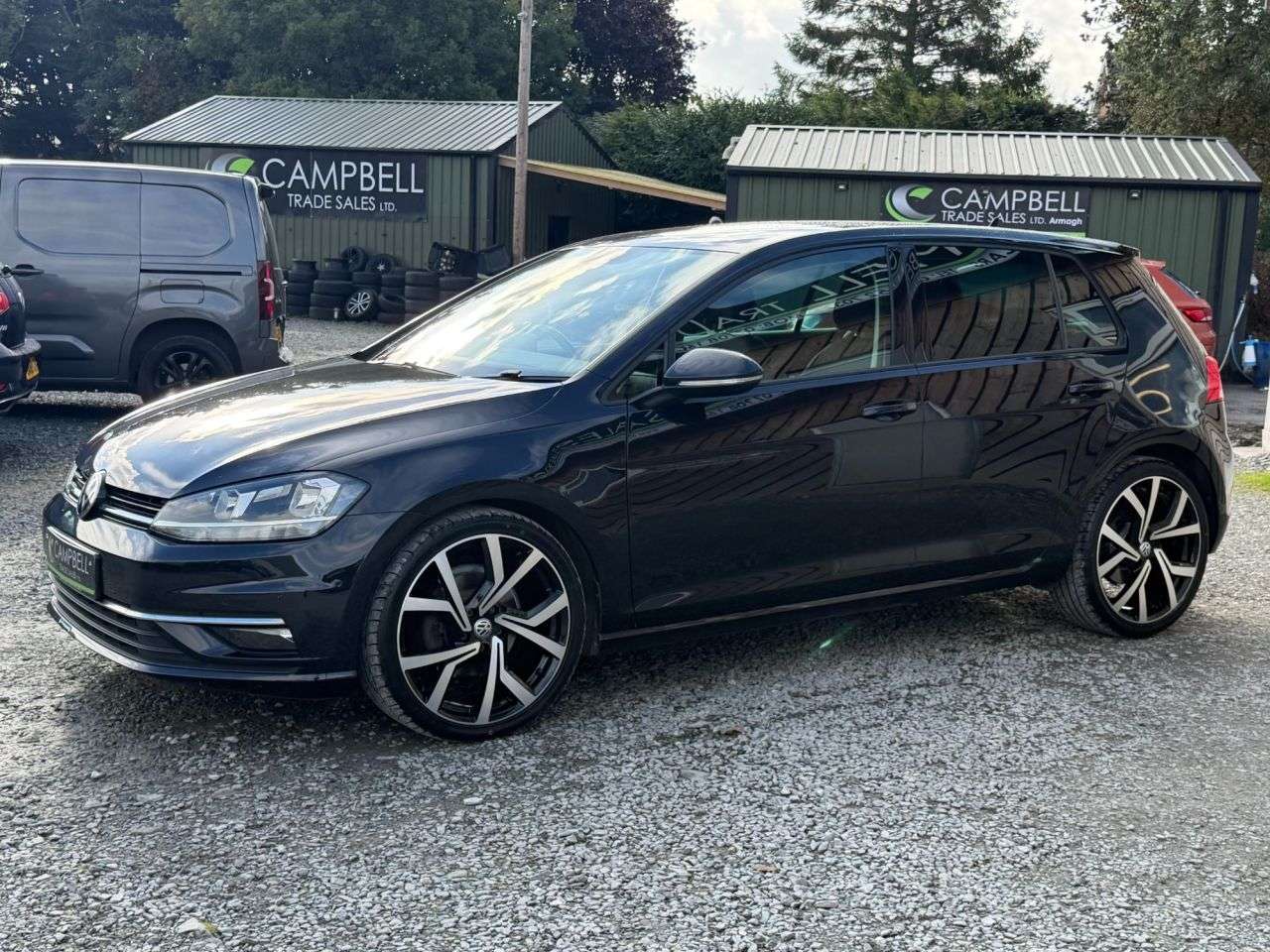 A 2017 VOLKSWAGEN GOLF 1.6 TDI BlueMotion Tech GT Hatchback 5dr Diesel Manual Euro 6 (s/s) (115 ps A 2017 VOLKSWAGEN GOLF 1.6 TDI BlueMotion Tech GT Hatchback 5dr Diesel Manual Euro 6 (s/s) (115 ps