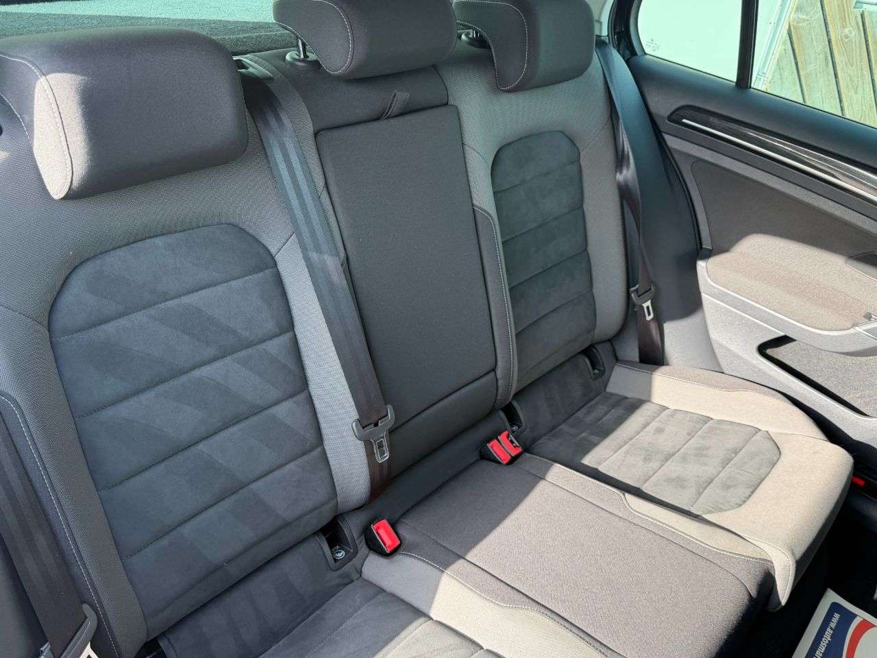 2017 VOLKSWAGEN GOLF 2017 VOLKSWAGEN GOLF