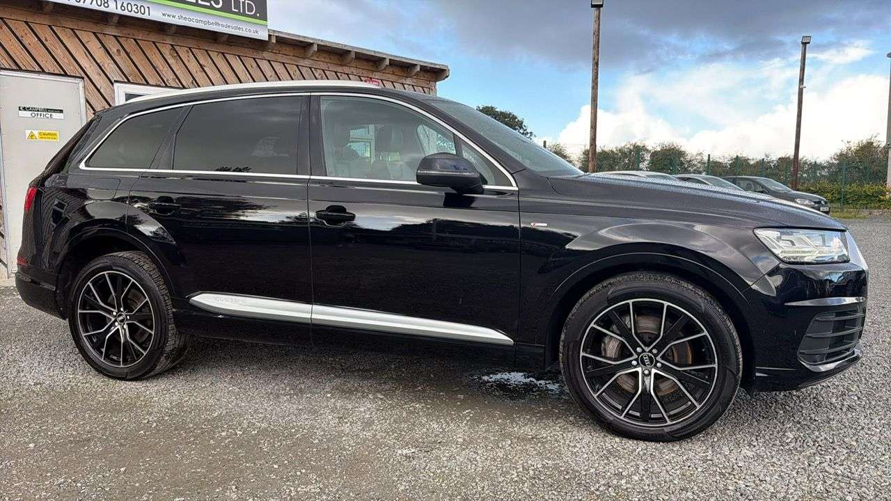 A 2019 AUDI Q7 3.0 TDI V6 50 S line SUV 5dr Diesel Tiptronic quattro Euro 6 (s/s) (286 ps) A 2019 AUDI Q7 3.0 TDI V6 50 S line SUV 5dr Diesel Tiptronic quattro Euro 6 (s/s) (286 ps)