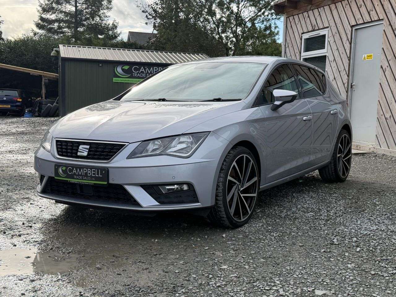 A 2019 SEAT LEON 2.0 TDI SE Dynamic Hatchback 5dr Diesel Manual Euro 6 (s/s) (150 ps) A 2019 SEAT LEON 2.0 TDI SE Dynamic Hatchback 5dr Diesel Manual Euro 6 (s/s) (150 ps)