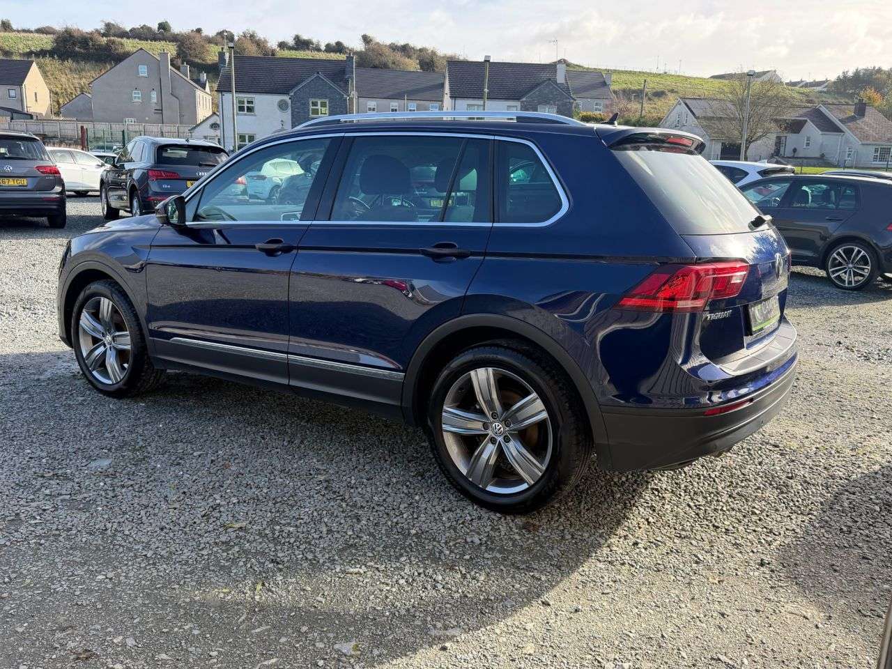 A 2019 VOLKSWAGEN TIGUAN 2.0 TDI Match SUV 5dr Diesel Manual Euro 6 (s/s) (150 ps) A 2019 VOLKSWAGEN TIGUAN 2.0 TDI Match SUV 5dr Diesel Manual Euro 6 (s/s) (150 ps)