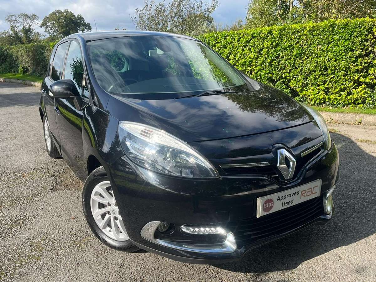 Check out this Renault Scenic 2014 Diesel Manual