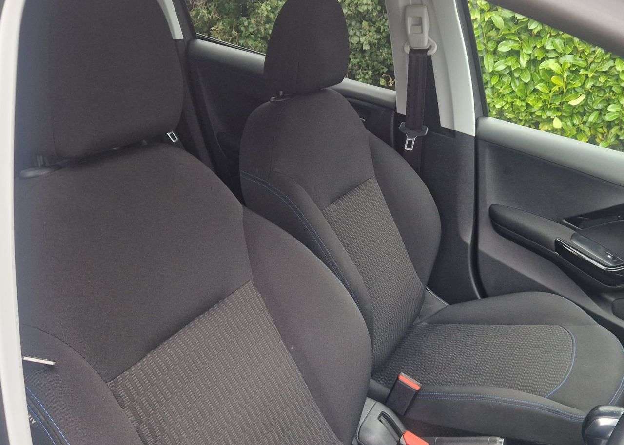 2019 PEUGEOT 208 2019 PEUGEOT 208