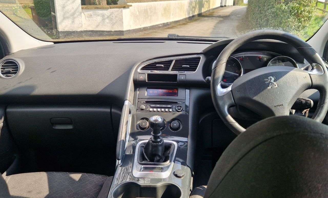 2014 PEUGEOT 3008 2014 PEUGEOT 3008