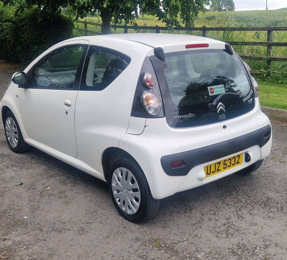 A 2013 CITROEN C1 1.0i VTR Hatchback 3dr Petrol Manual Euro 5 (68 ps) A 2013 CITROEN C1 1.0i VTR Hatchback 3dr Petrol Manual Euro 5 (68 ps)