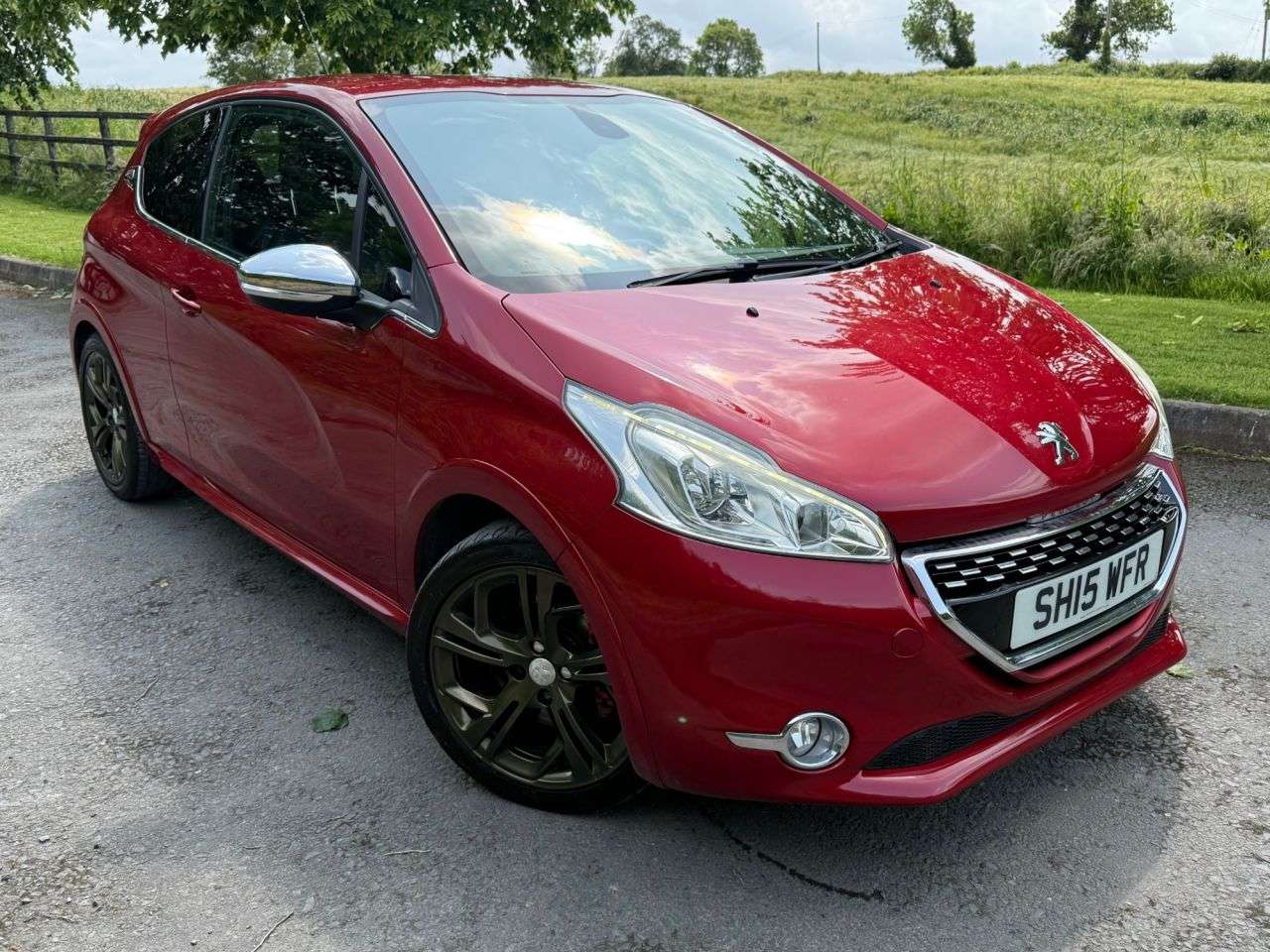 2015 PEUGEOT 208 2015 PEUGEOT 208