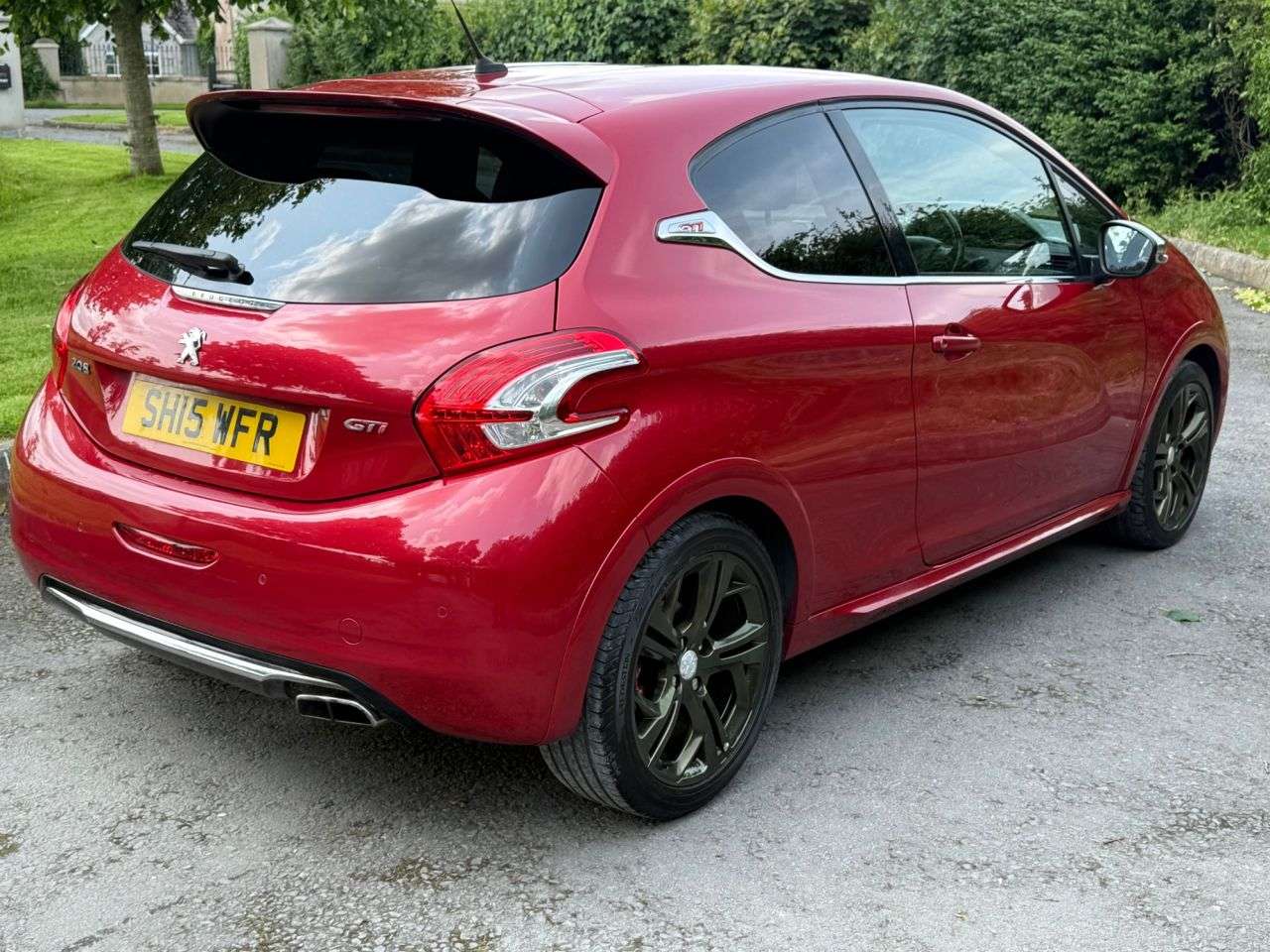 2015 PEUGEOT 208 2015 PEUGEOT 208