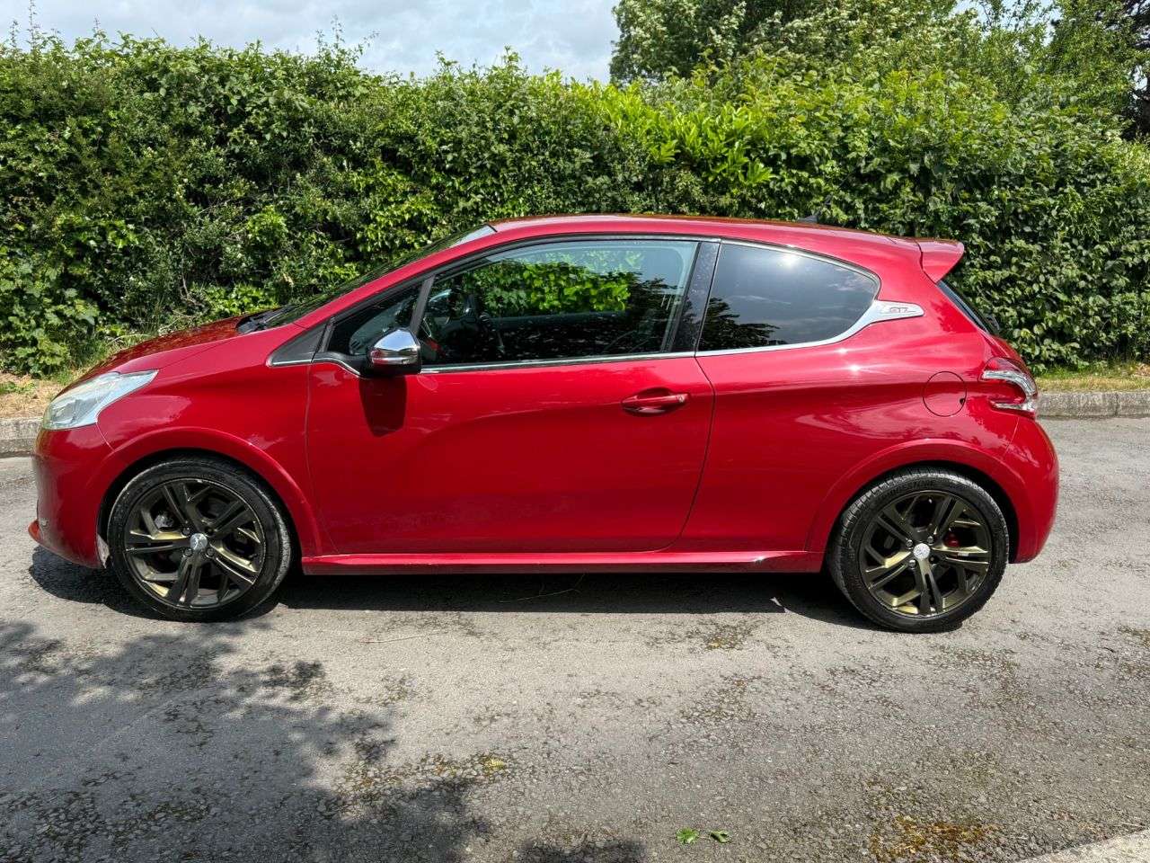 2015 PEUGEOT 208 2015 PEUGEOT 208