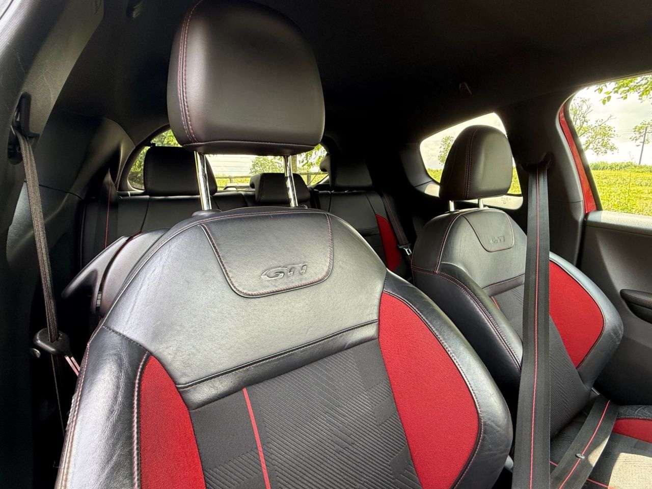 2015 PEUGEOT 208 2015 PEUGEOT 208