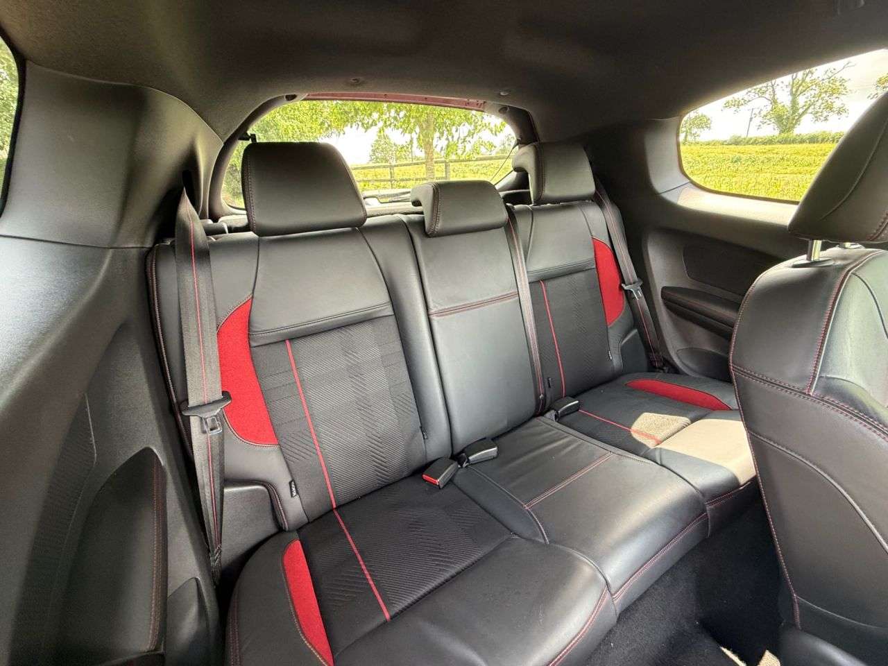 2015 PEUGEOT 208 2015 PEUGEOT 208