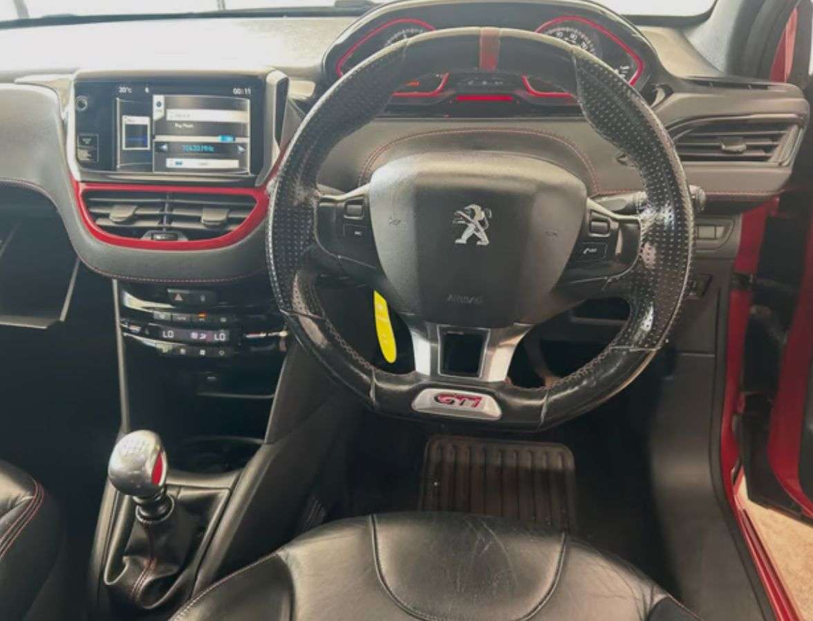 2015 PEUGEOT 208 2015 PEUGEOT 208