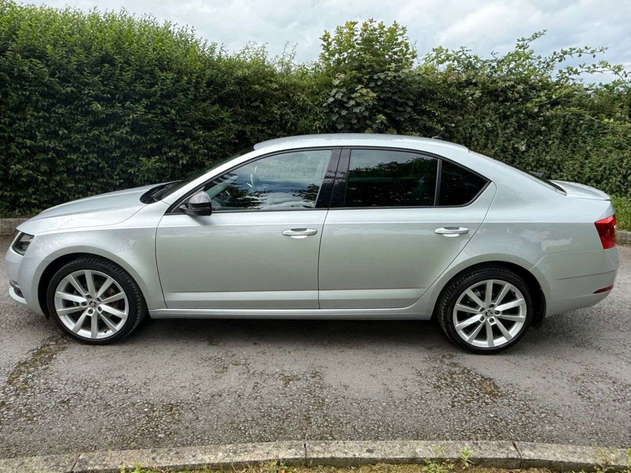 A 2020 SKODA OCTAVIA 1.5 TSI GPF ACT SE L Hatchback 5dr Petrol Manual Euro 6 (s/s) (150 ps) A 2020 SKODA OCTAVIA 1.5 TSI GPF ACT SE L Hatchback 5dr Petrol Manual Euro 6 (s/s) (150 ps)