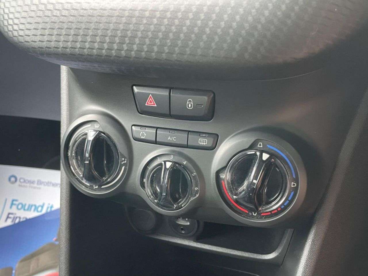 2016 PEUGEOT 208 2016 PEUGEOT 208