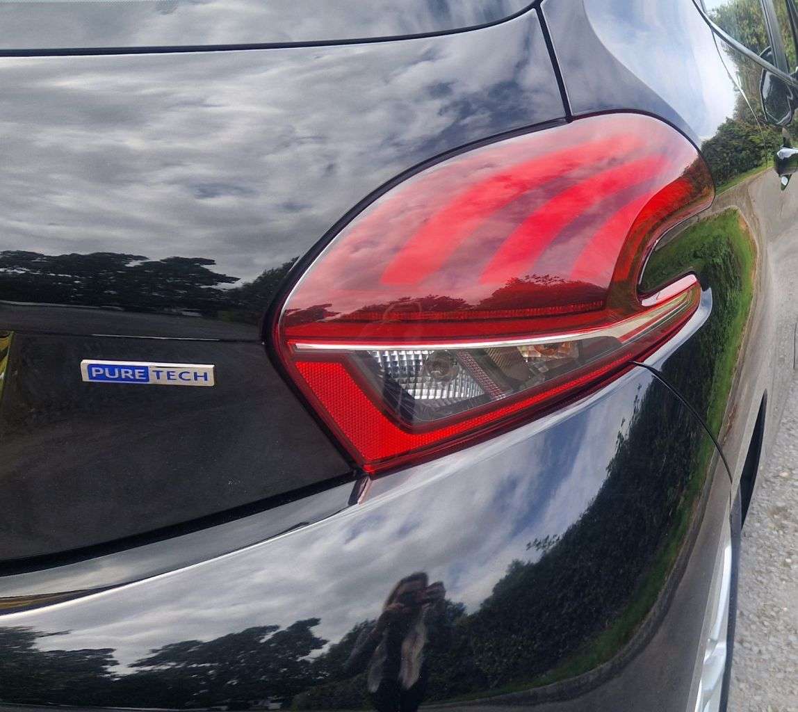 2016 PEUGEOT 208 2016 PEUGEOT 208