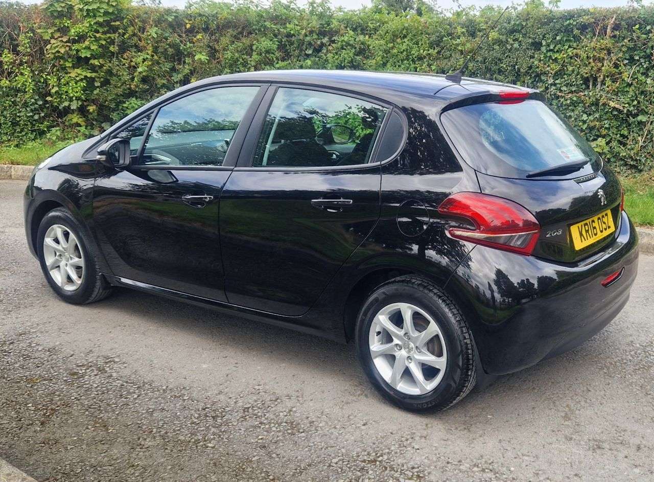 2016 PEUGEOT 208 2016 PEUGEOT 208