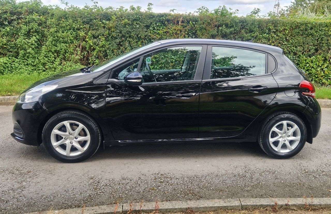 2016 PEUGEOT 208 2016 PEUGEOT 208