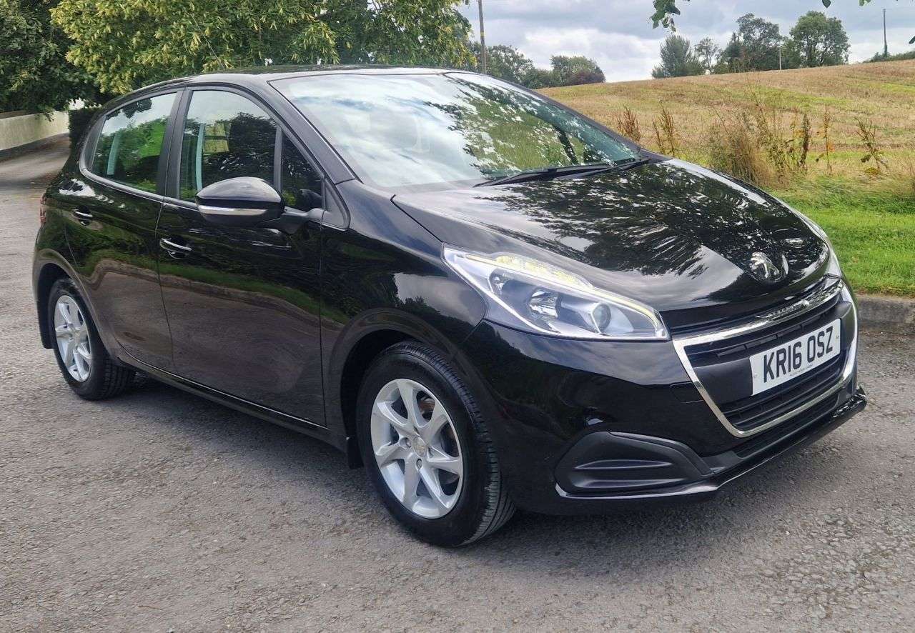A 2016 PEUGEOT 208 1.2 PureTech Active Hatchback 5dr Petrol Manual Euro 6 (82 ps) A 2016 PEUGEOT 208 1.2 PureTech Active Hatchback 5dr Petrol Manual Euro 6 (82 ps)