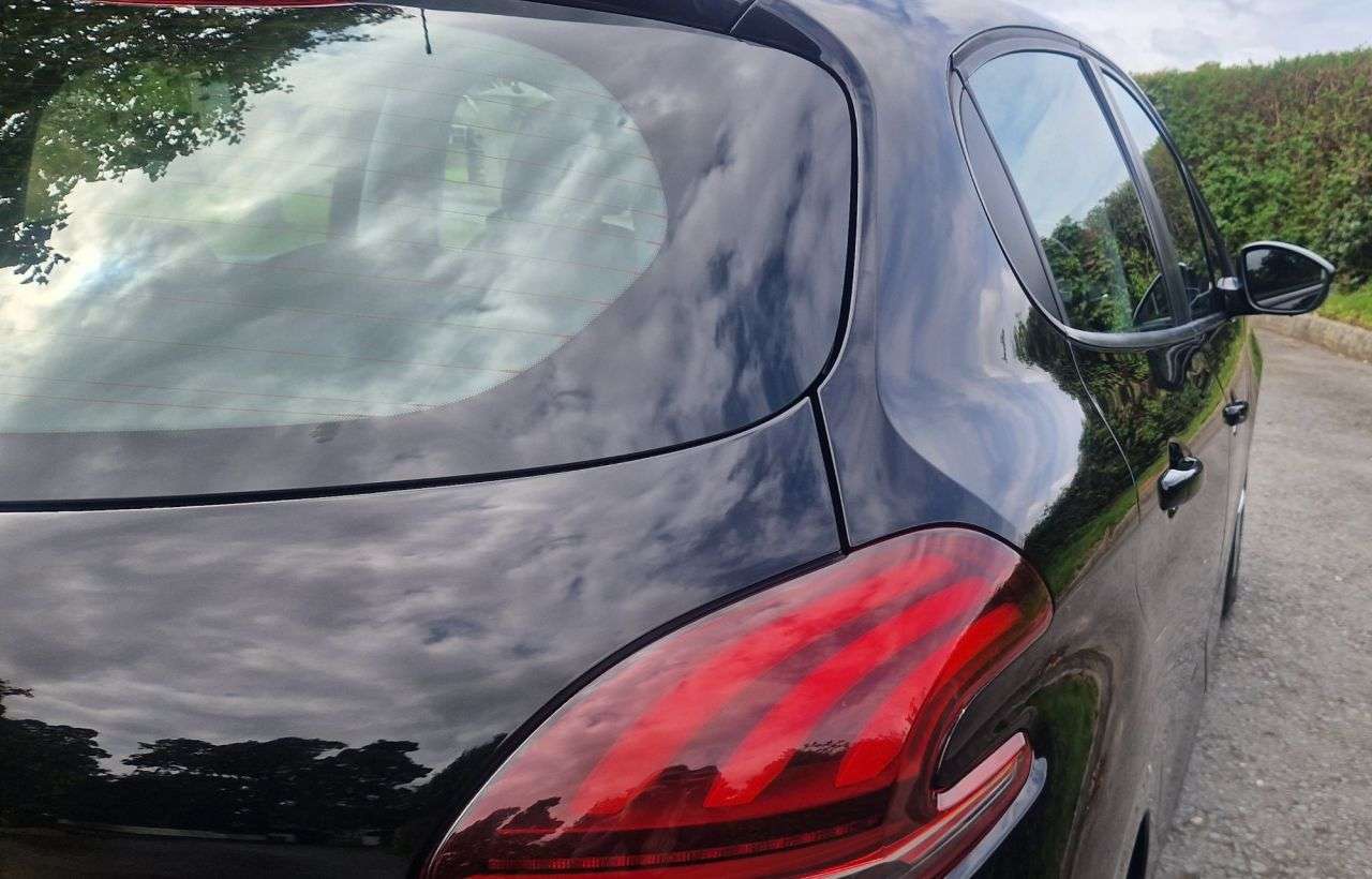 2016 PEUGEOT 208 2016 PEUGEOT 208