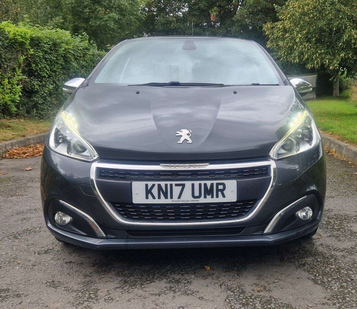 A 2017 PEUGEOT 208 1.2 PureTech Allure Hatchback 5dr Petrol Manual Euro 6 (82 ps) A 2017 PEUGEOT 208 1.2 PureTech Allure Hatchback 5dr Petrol Manual Euro 6 (82 ps)