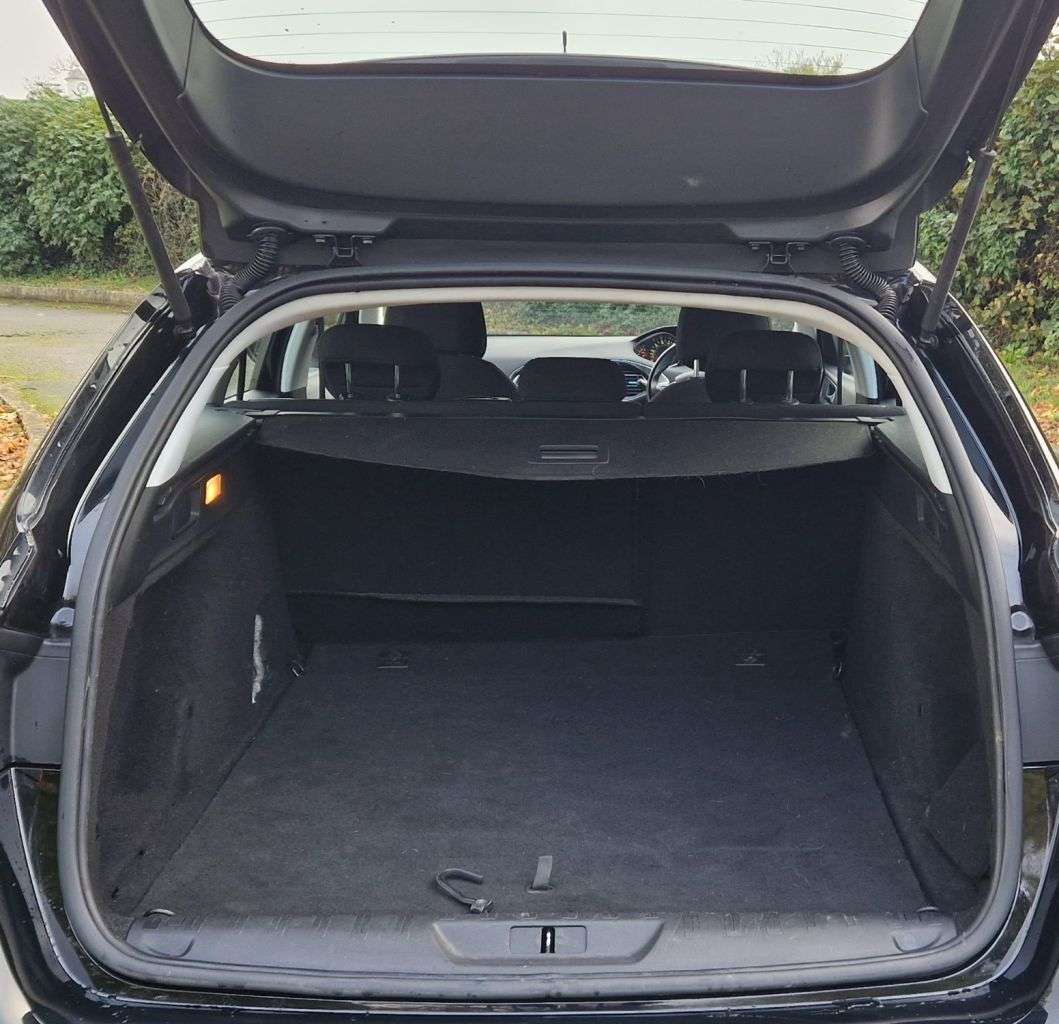 2016 PEUGEOT 308 SW 2016 PEUGEOT 308 SW