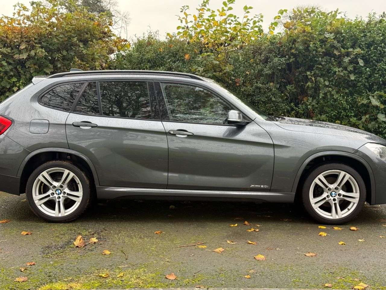 A 2013 BMW X1 2.0 20i M Sport SUV 5dr Petrol Manual xDrive Euro 6 (s/s) (184 ps) A 2013 BMW X1 2.0 20i M Sport SUV 5dr Petrol Manual xDrive Euro 6 (s/s) (184 ps)
