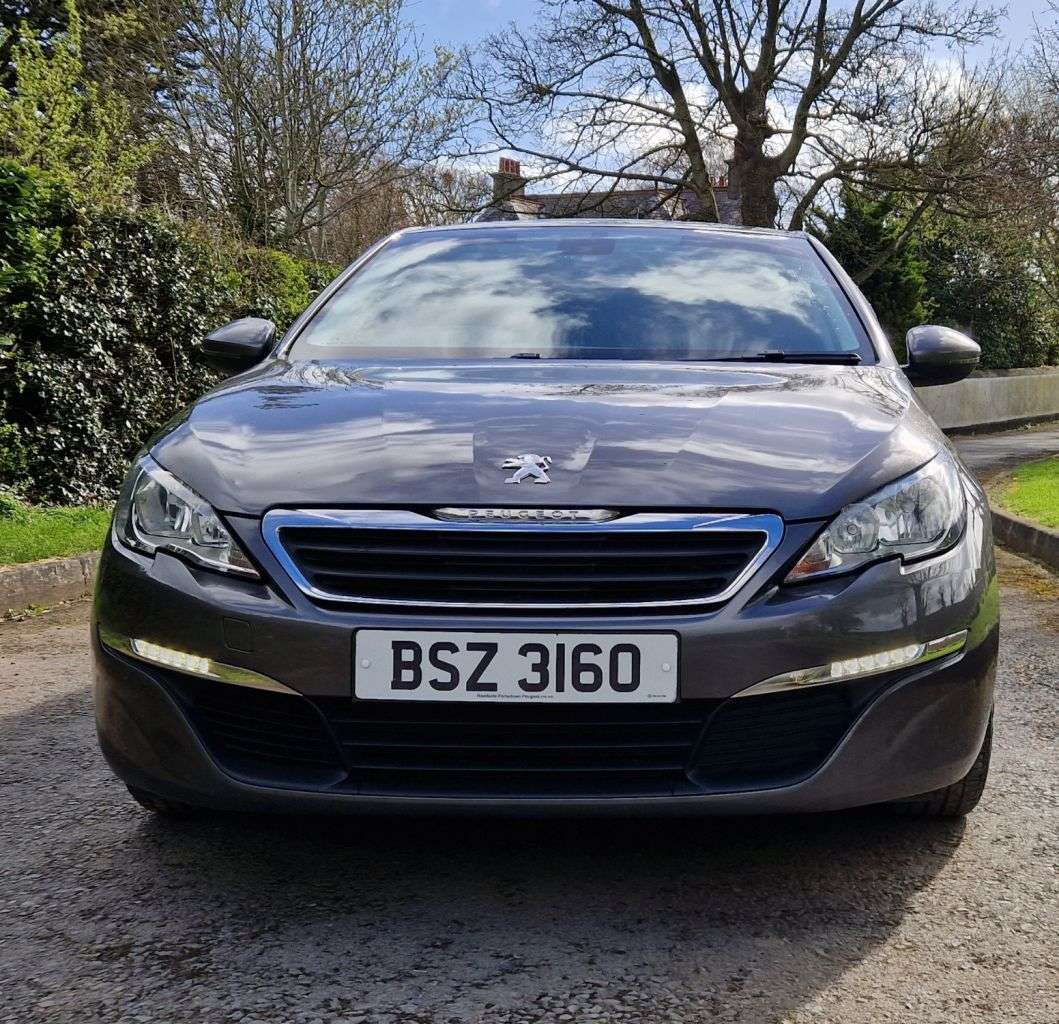 A 2016 PEUGEOT 308 SW 1.6 BlueHDi Active Estate 5dr Diesel Manual Euro 6 (s/s) (120 ps) A 2016 PEUGEOT 308 SW 1.6 BlueHDi Active Estate 5dr Diesel Manual Euro 6 (s/s) (120 ps)