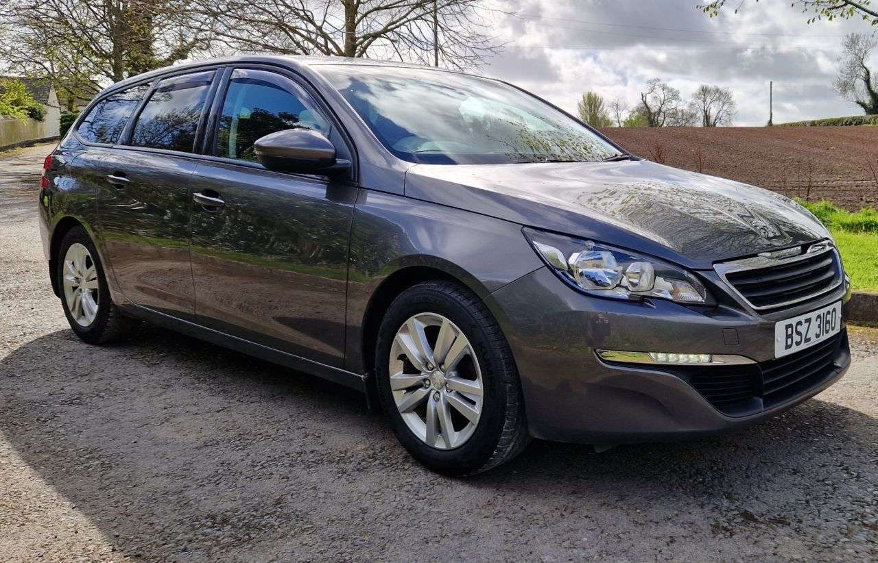 A 2016 PEUGEOT 308 SW 1.6 BlueHDi Active Estate 5dr Diesel Manual Euro 6 (s/s) (120 ps) A 2016 PEUGEOT 308 SW 1.6 BlueHDi Active Estate 5dr Diesel Manual Euro 6 (s/s) (120 ps)