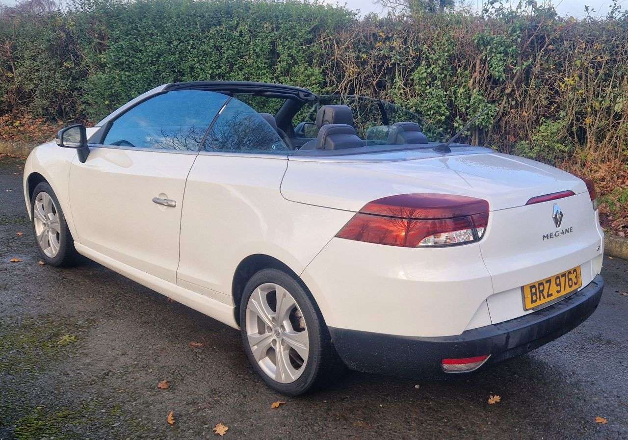2010 RENAULT MEGANE 2010 RENAULT MEGANE