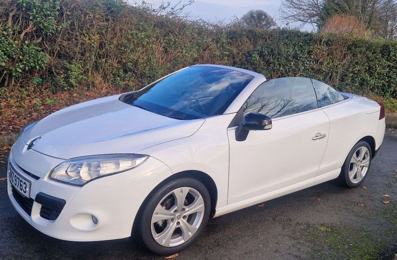 2010 RENAULT MEGANE 2010 RENAULT MEGANE