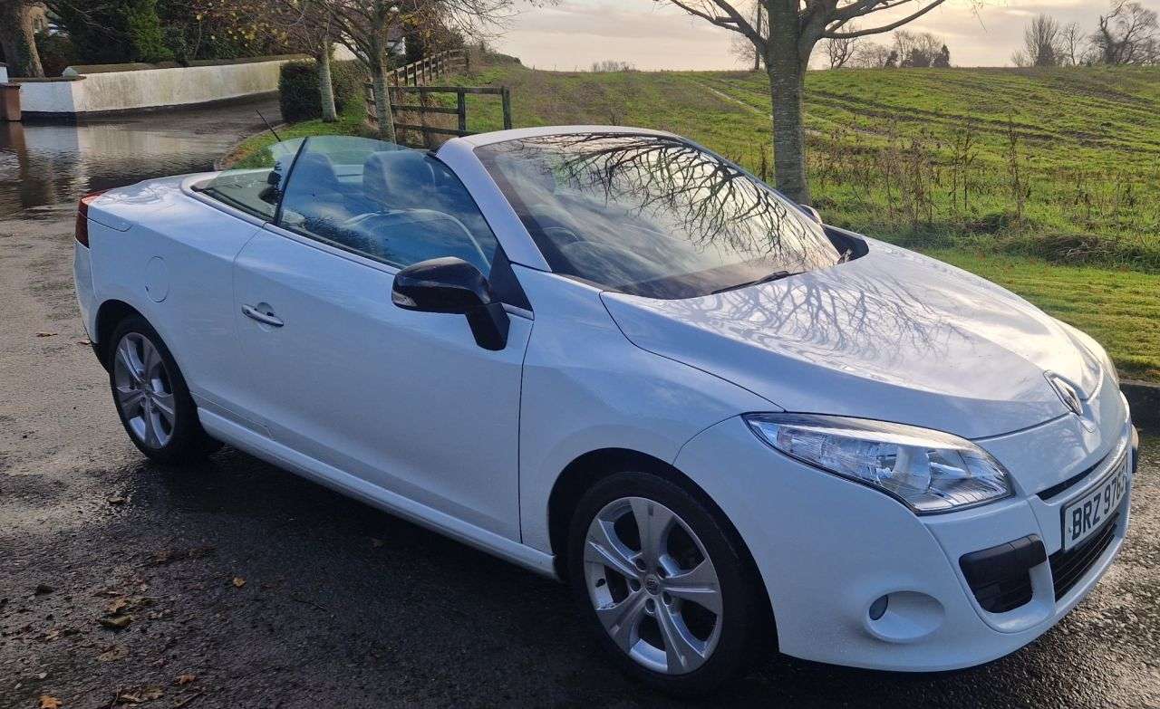 2010 RENAULT MEGANE 2010 RENAULT MEGANE