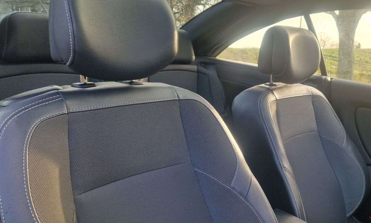 2010 RENAULT MEGANE 2010 RENAULT MEGANE