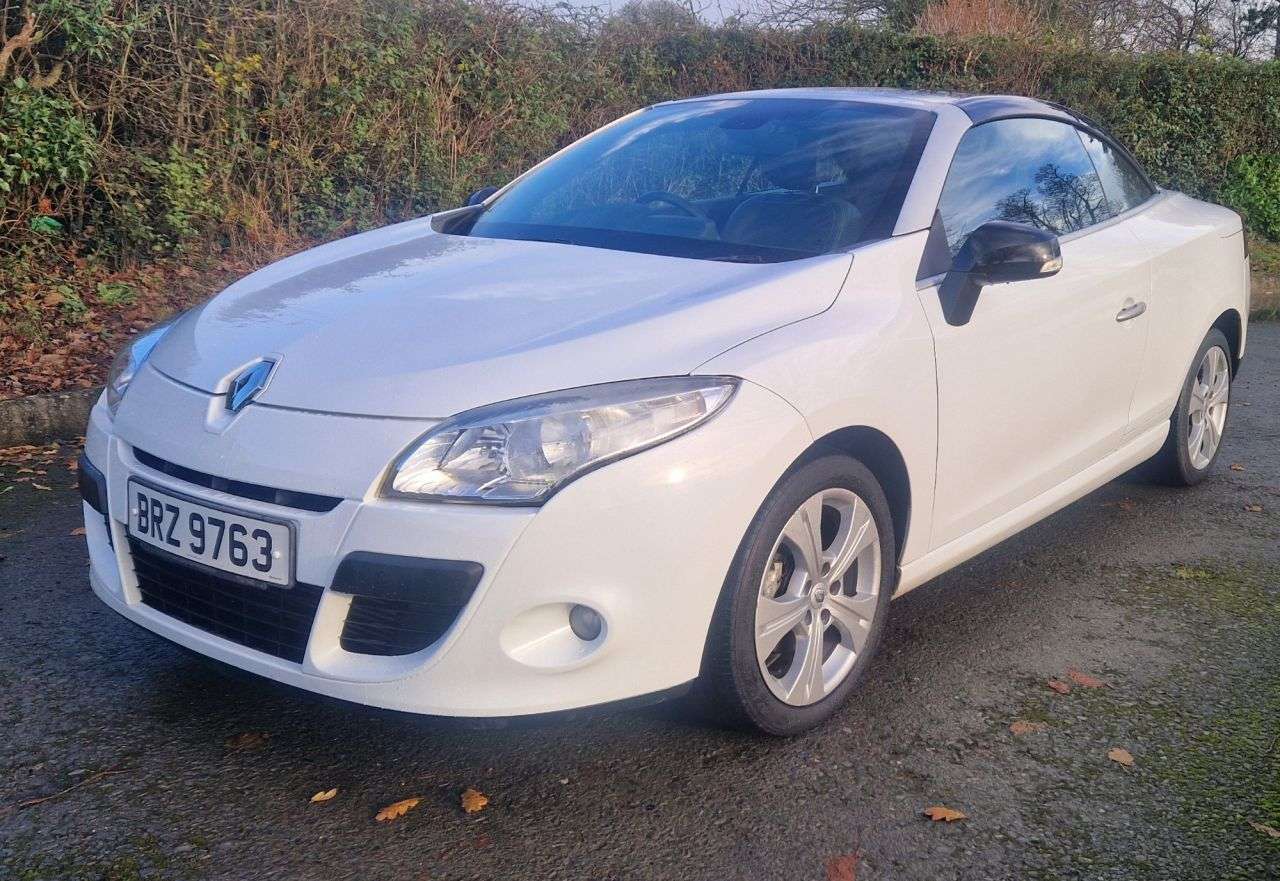 2010 RENAULT MEGANE 2010 RENAULT MEGANE