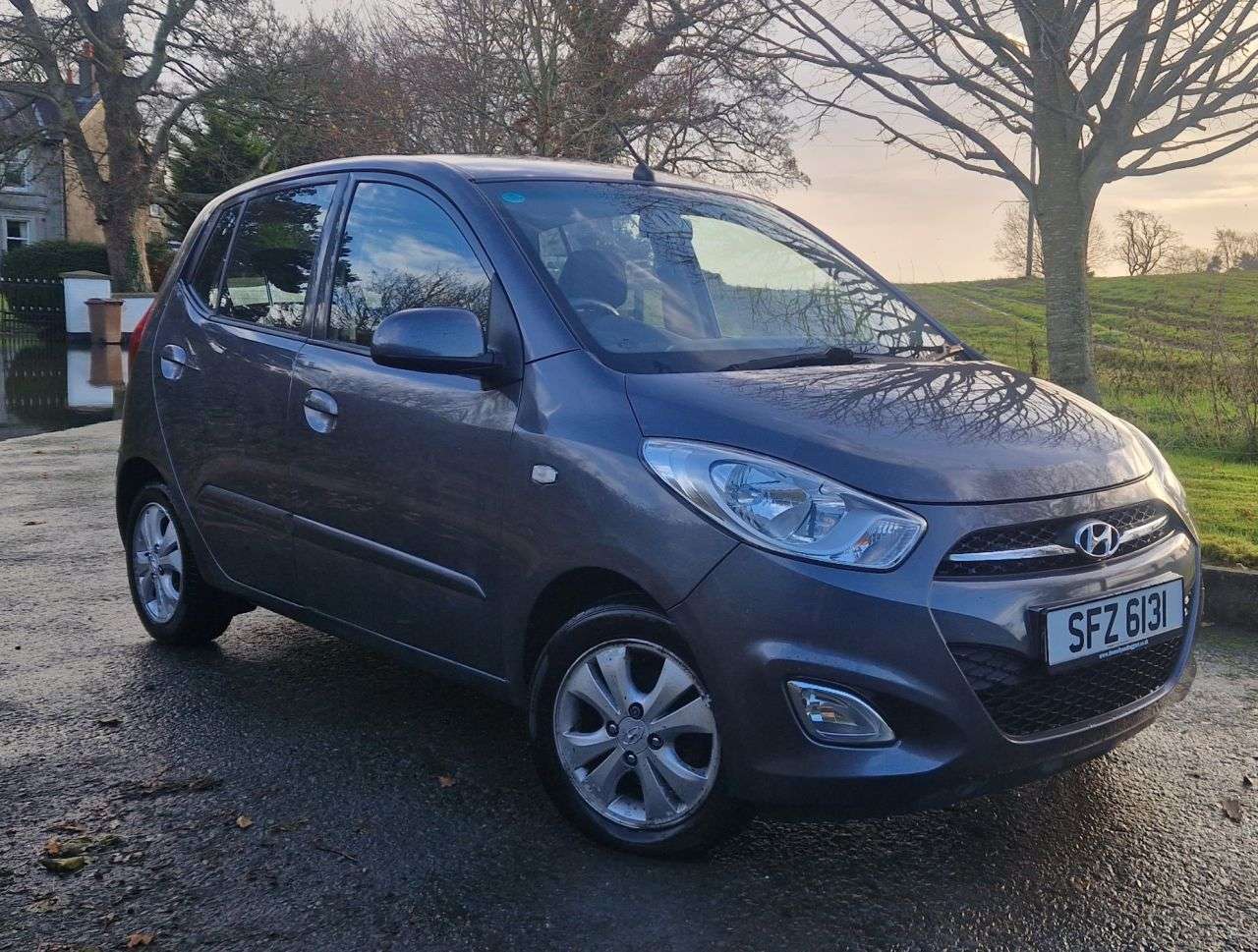 A 2013 HYUNDAI I10 1.2 Style Hatchback 5dr Petrol Manual Euro 5 (85 bhp) A 2013 HYUNDAI I10 1.2 Style Hatchback 5dr Petrol Manual Euro 5 (85 bhp)