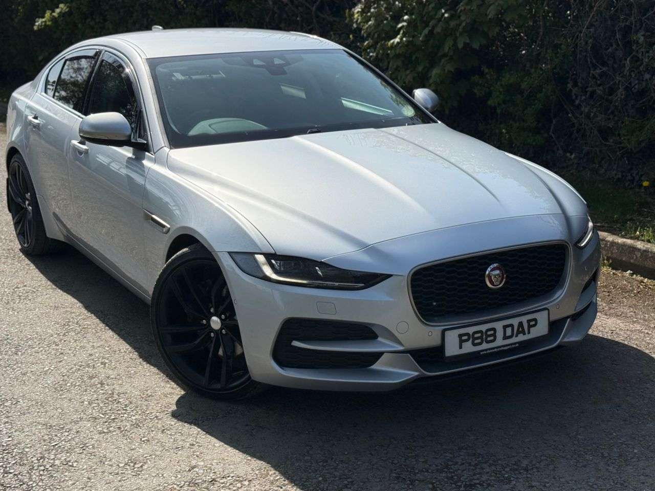A 2019 JAGUAR XE 2.0 D180 SE Saloon 4dr Diesel Auto Euro 6 (s/s) (180 ps) A 2019 JAGUAR XE 2.0 D180 SE Saloon 4dr Diesel Auto Euro 6 (s/s) (180 ps)