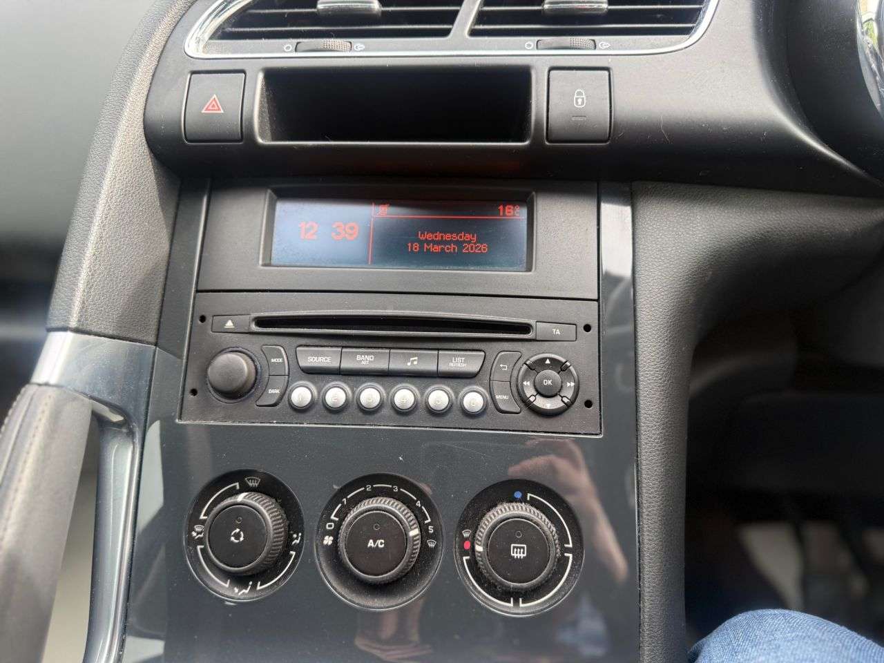 2014 PEUGEOT 3008 2014 PEUGEOT 3008