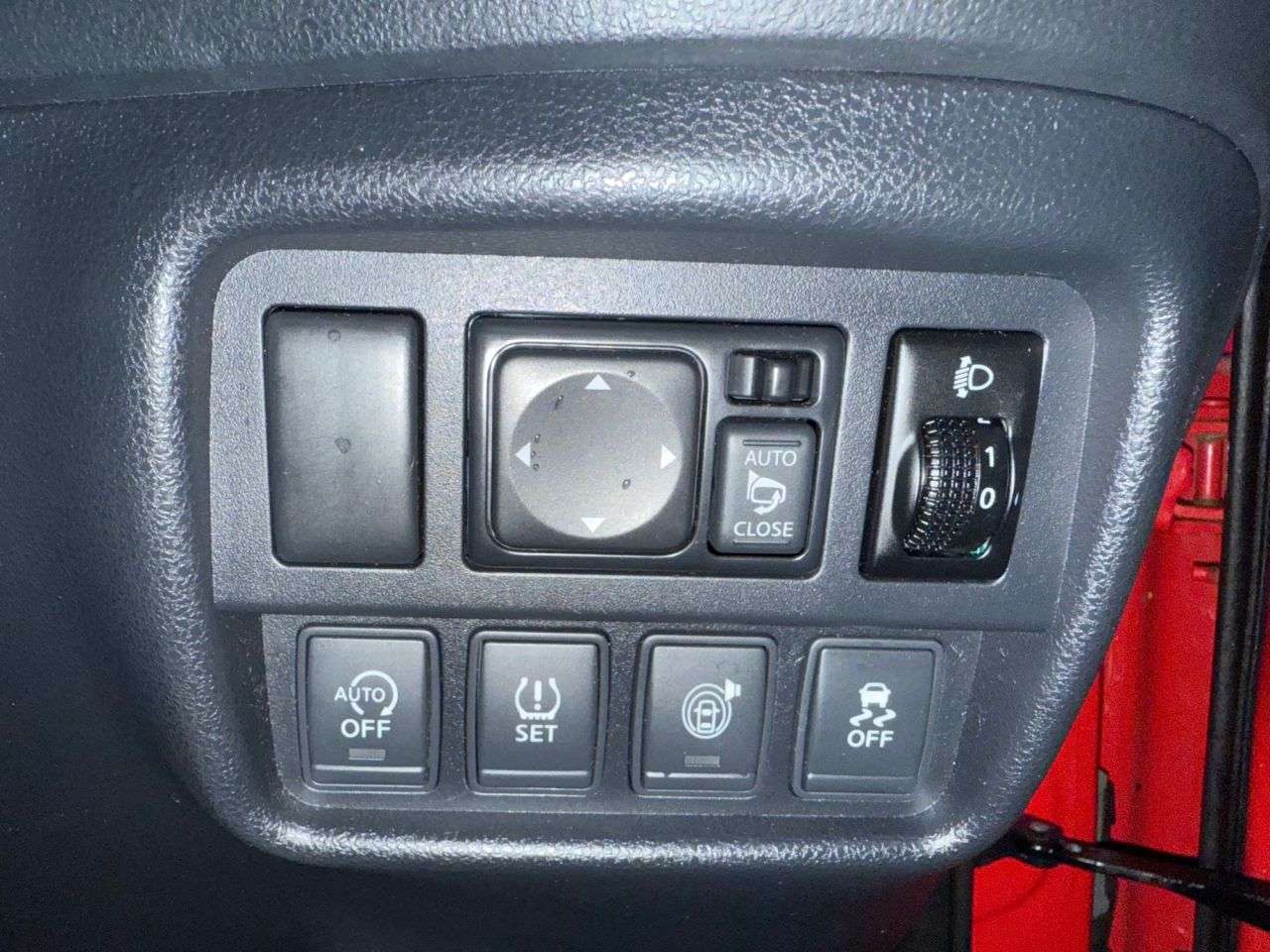 A 2015 NISSAN JUKE 1.5 dCi Tekna SUV 5dr Diesel Manual Euro 6 (s/s) (110 ps) A 2015 NISSAN JUKE 1.5 dCi Tekna SUV 5dr Diesel Manual Euro 6 (s/s) (110 ps)