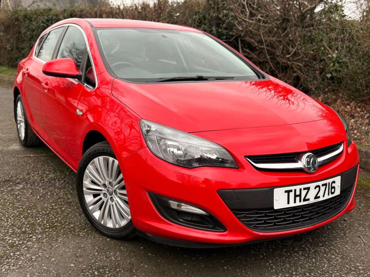 A 2015 VAUXHALL ASTRA 1.6 16v Excite Hatchback 5dr Petrol Manual Euro 5 (115 ps) A 2015 VAUXHALL ASTRA 1.6 16v Excite Hatchback 5dr Petrol Manual Euro 5 (115 ps)
