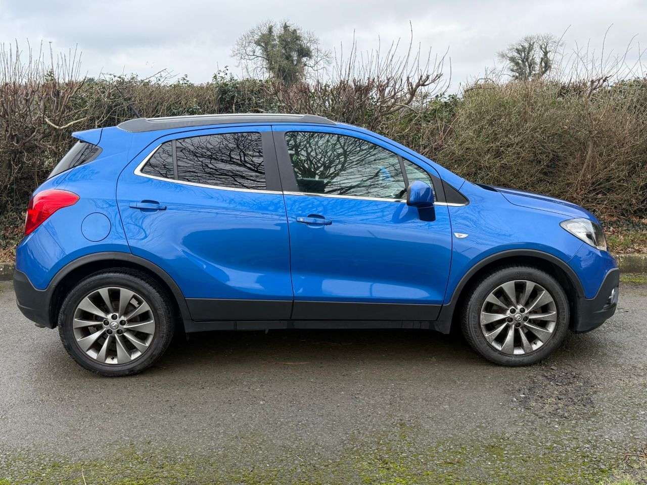 A 2015 VAUXHALL MOKKA 1.6i SE SUV 5dr Petrol Manual 2WD Euro 6 (s/s) (115 ps) A 2015 VAUXHALL MOKKA 1.6i SE SUV 5dr Petrol Manual 2WD Euro 6 (s/s) (115 ps)